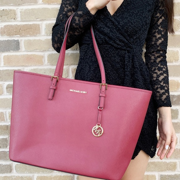 🌺🌺🌺 NWT Michael Kors Tote mulberry - Picture 2 of 8